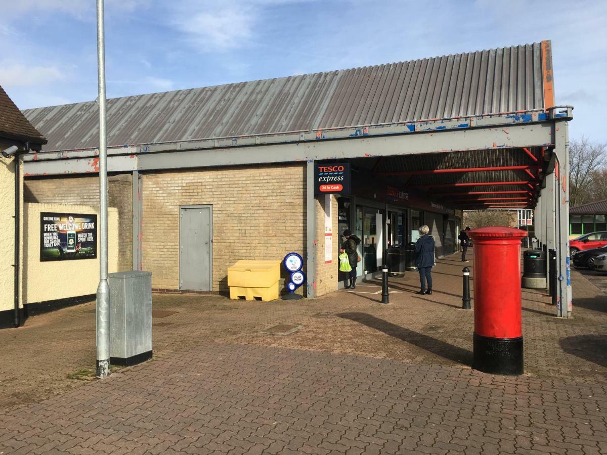 Travelling Stop Apartment Swindon Bagian luar foto